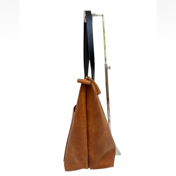 Portland Leather Goods Oiled Leather Nutmeg Tote Bag - Picture 3 of 9
